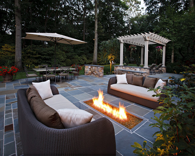 Enhance Your Backyard With Fire Pits Fire Pots And Fire Lines